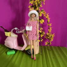 Robe rose  , chapeau et sac Barbie 